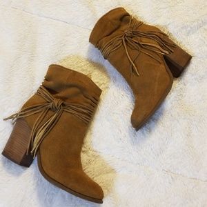 Jessica Simpson tassle boots sz 8.5